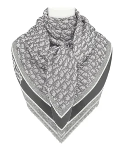 Khăn Choàng Dior D-Oblique All-Over Letter Wool Shawl Light Gray Màu Xám Họa Tiết